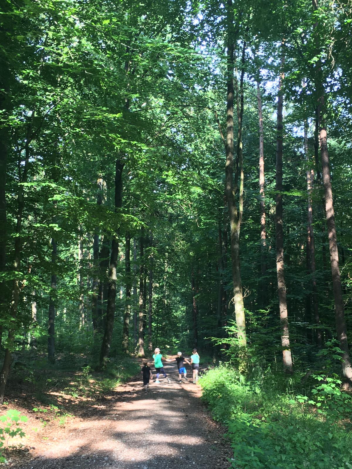Gottesdienst in Wanderschuhen