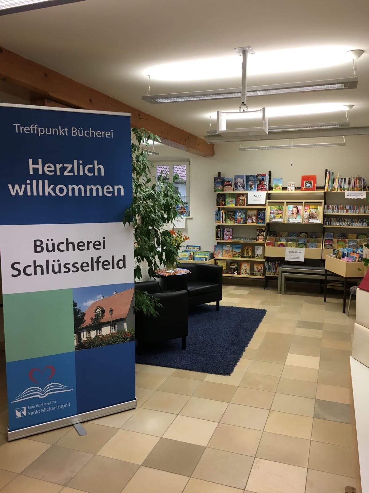 Herzlich Willkommen in der Bücherei Schlüsselfeld Impressionen aus der Bücherei Schlüsselfeld