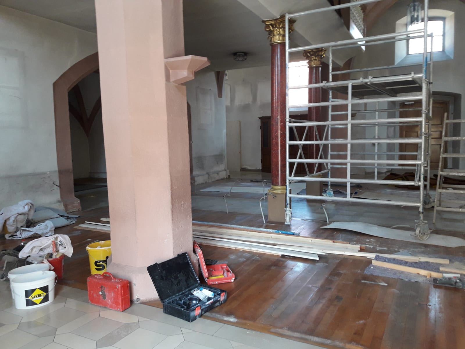 Innenrenovierung Pfarrkirche 2020 Baustelle