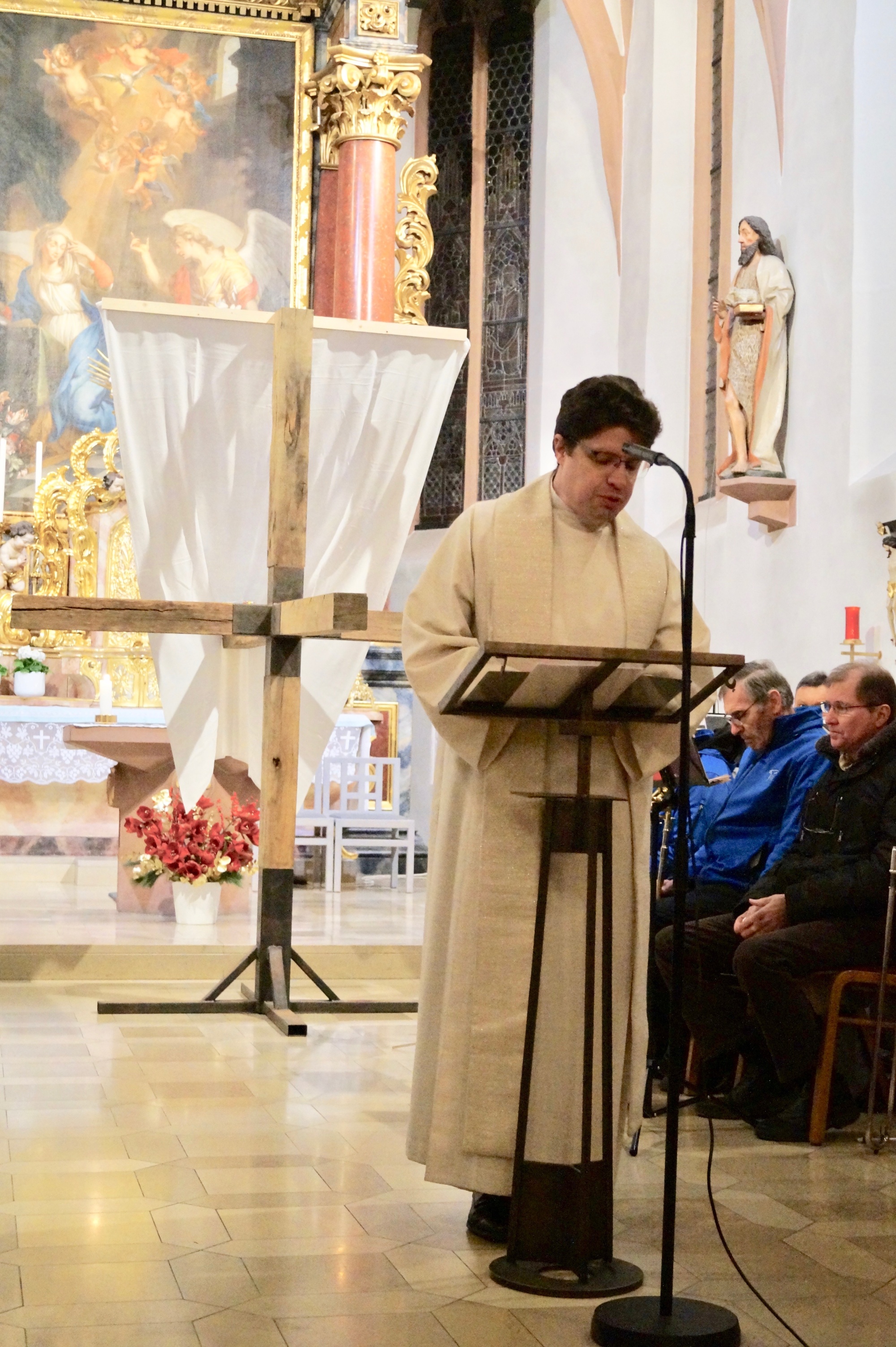 Pfarrer Daniel Lischewski (Kirchengemeinde Burghaslach) Pfarrer_Daniel_Lischewski_Kirchengemeinde_Burghaslach.jpg